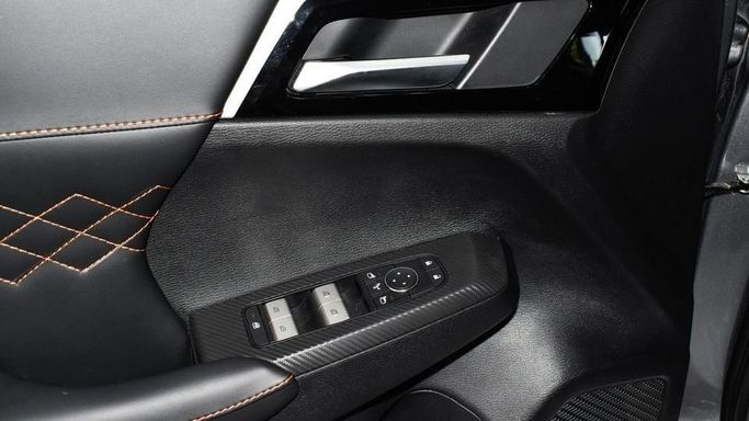 Новый Mitsubishi Outlander IV, 2.5 л, 2024 в Дубае от High Line Auto Серебристый цвет. GCC | AUTO.AE