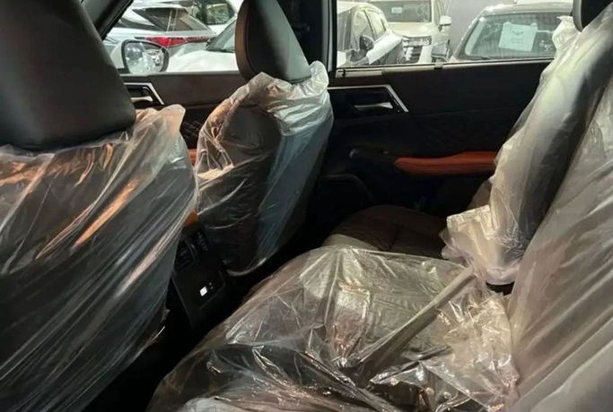 Новый Mitsubishi Outlander IV, 2.5 л, 2023 в Дубае от Mohamed Hakim Motors Белый цвет. GCC | AUTO.AE