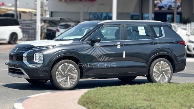 Новый Mitsubishi Outlander IV Рестайлинг, 2.4 л, 2025 в Дубае от Falcons GT Motors FZCO Серый цвет. GCC | AUTO.AE