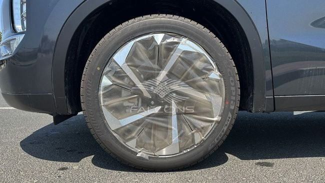 Новый Mitsubishi Outlander IV Рестайлинг, 2.4 л, 2025 в Дубае от Falcons GT Motors FZCO Серый цвет. GCC | AUTO.AE