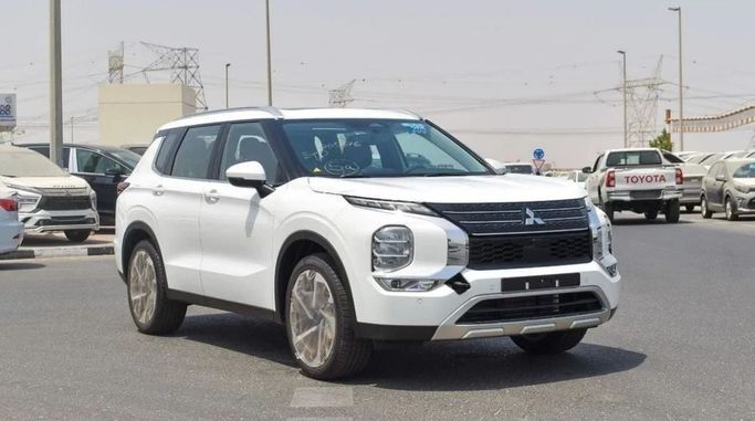 جديدة Mitsubishi Outlander رابعاً, 2.5 l, 2025 في في دبي من NEW AUTO FZCO، اللون أبيض. المواصفات اليابانية | AUTO.AE | إعلان #233046