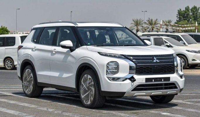 جديدة Mitsubishi Outlander رابعاً, 2.5 l, 2025 في في دبي من NEW AUTO FZCO، اللون أبيض. المواصفات اليابانية | AUTO.AE | إعلان #233051