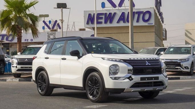 جديدة Mitsubishi Outlander رابعاً, 2.5 l, 2025 في في دبي من NEW AUTO FZCO، اللون أبيض. مواصفات الخليج | AUTO.AE | إعلان #233052