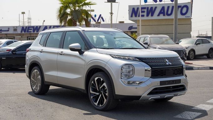جديدة Mitsubishi Outlander رابعاً, 2.5 l, 2025 في في دبي من NEW AUTO FZCO، اللون فضي. مواصفات الخليج | AUTO.AE | إعلان #233062