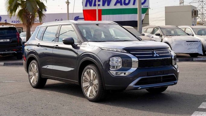 Новый Mitsubishi Outlander IV, 2.5 л, 2026 в Дубае от NEW AUTO FZCO Черный цвет. GCC | AUTO.AE
