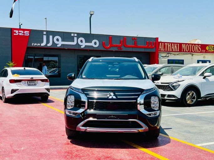 جديدة Mitsubishi Outlander رابعاً, 2.5 l, 2026 في في دبي من STYLE MOTORS FZE، اللون أسود. مواصفات الخليج | AUTO.AE | إعلان #256855