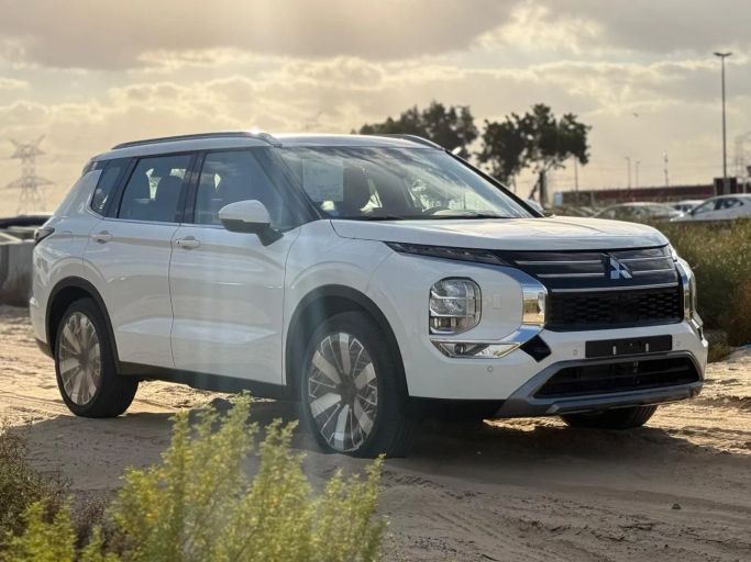 جديدة Mitsubishi Outlander رابعاً, 2.5 l, 2026 في في دبي من ADDRESS MOTORS، اللون أبيض. مواصفات الخليج | AUTO.AE | إعلان #265855