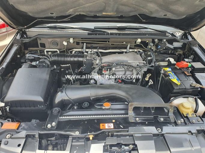 Used Mitsubishi Pajero IV Facelift 2, 3.5 l, 2015 in Dubai by Alhamd Motors, Black color. GCC Specs | AUTO.AE