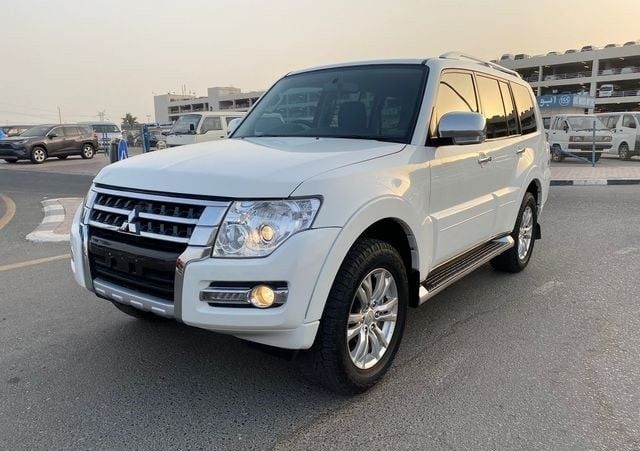 Used Mitsubishi Pajero IV Facelift 2, 3.2 l, 2017 in Dubai by Alhamd Motors, White color. Other | AUTO.AE