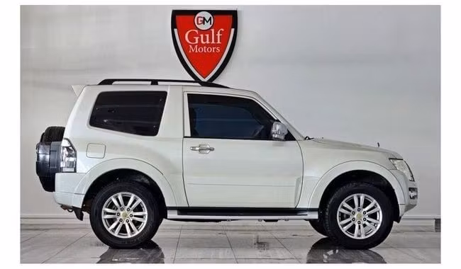 Подержанный Mitsubishi Pajero IV Рестайлинг 2, 3.8 л, 2015 в Дубае от Gulf Motors Белый цвет. GCC | AUTO.AE