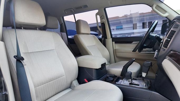 Used Mitsubishi Pajero IV Facelift 2, 3.0 l, 2022 in Dubai by Cariva Used Cars , Grey color. GCC Specs | AUTO.AE