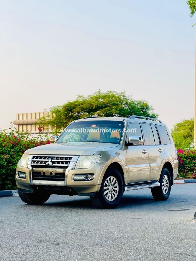 Подержанный Mitsubishi Pajero IV (V80/V90) Рестайлинг 2, 3.5 л, 2015 в Дубае от Alhamd Motors Золотистый цвет.  | AUTO.AE | Объявление #258310