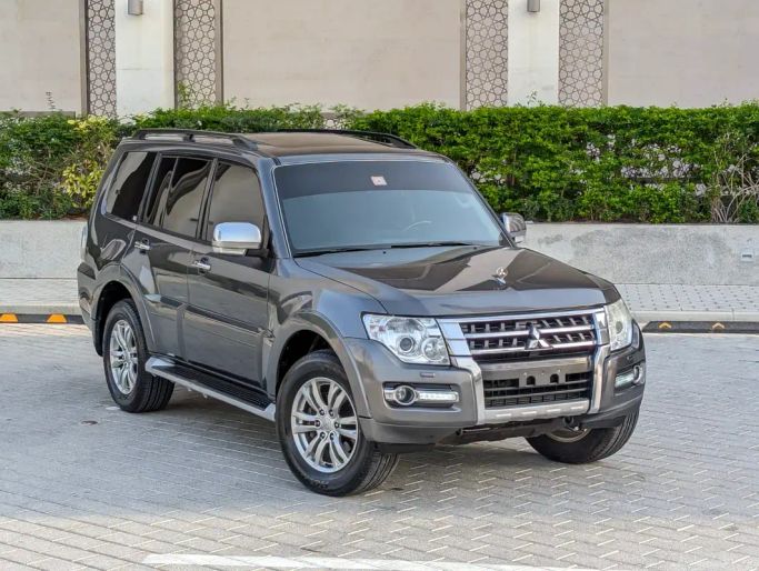 مستعملة Mitsubishi Pajero عملية فيس ليفت IV 2, 3.8 l, 2017 في في دبي من NEW ABU TAJ MOTORS، اللون رمادي. مواصفات الخليج | AUTO.AE | إعلان #262654