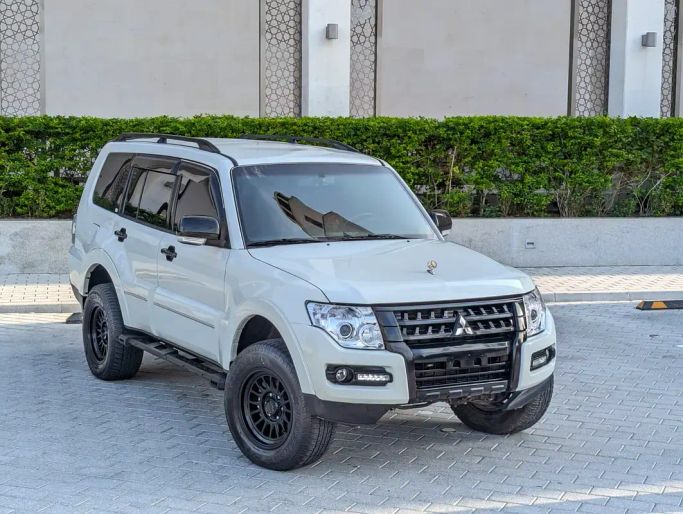 مستعملة Mitsubishi Pajero عملية فيس ليفت IV 2, 3.8 l, 2020 في في دبي من NEW ABU TAJ MOTORS، اللون أبيض. مواصفات الخليج | AUTO.AE | إعلان #262655