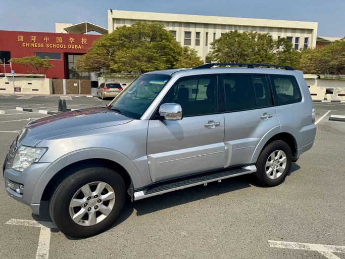 مستعملة Mitsubishi Pajero عملية فيس ليفت IV 2, 3.8 l, 2017 في في دبي، اللون فضي. مواصفات الخليج | AUTO.AE | إعلان #273086