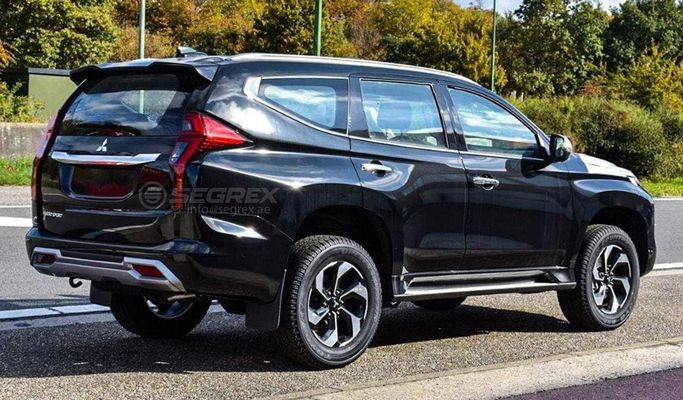 New Mitsubishi Pajero Sport III Facelift, 2.4 l, 2025 in Dubai by Segrex Auto, Black color. GCC Specs | AUTO.AE