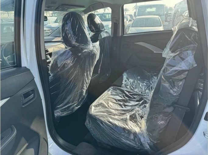 Новый Mitsubishi Xpander I, 1.5 л, 2024 в Дубае от Mohamed Hakim Motors Белый цвет. GCC | AUTO.AE