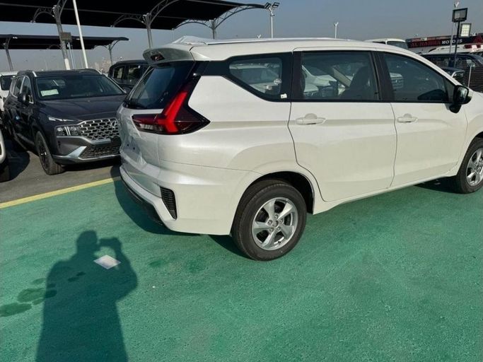 Новый Mitsubishi Xpander I, 1.5 л, 2024 в Дубае от Mohamed Hakim Motors Белый цвет. GCC | AUTO.AE