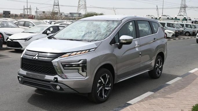 جديدة Mitsubishi Xpander أنا شد الوجه, 1.5 l, 2024 في في دبي من AYT Motors، اللون فضي. أخرى | AUTO.AE