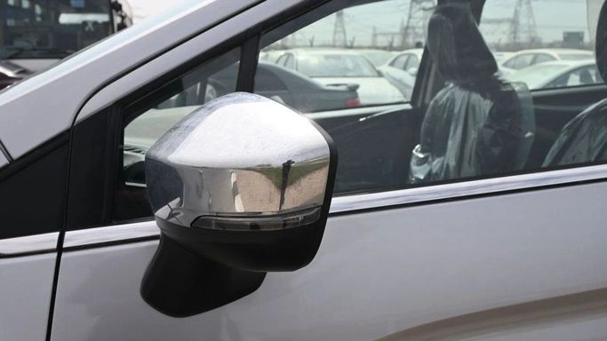 جديدة Mitsubishi Xpander أنا شد الوجه, 1.5 l, 2024 في في دبي من AYT Motors، اللون فضي. أخرى | AUTO.AE