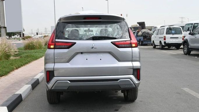 جديدة Mitsubishi Xpander أنا شد الوجه, 1.5 l, 2024 في في دبي من AYT Motors، اللون فضي. أخرى | AUTO.AE