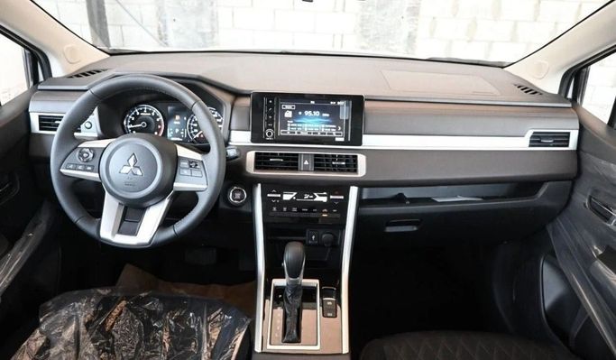 New Mitsubishi Xpander I Facelift, 1.5 l, 2024 in Dubai by AYT Motors, Black color. Other | AUTO.AE