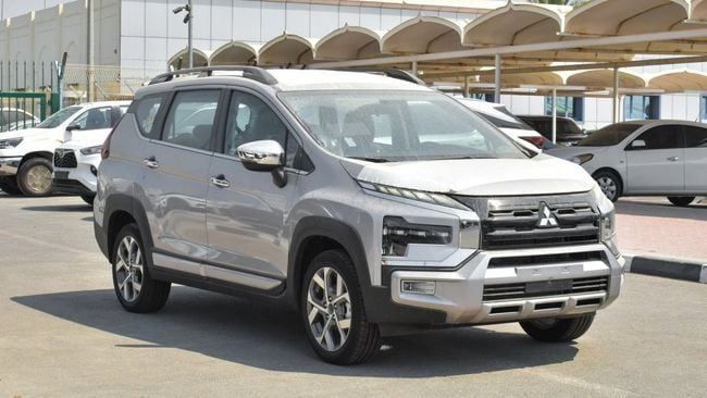 Новый Mitsubishi Xpander I Рестайлинг, 1.5 л, 2024 в Дубае от AL SHERAA AL MALAKI Серебристый цвет. GCC | AUTO.AE | Объявление #244993