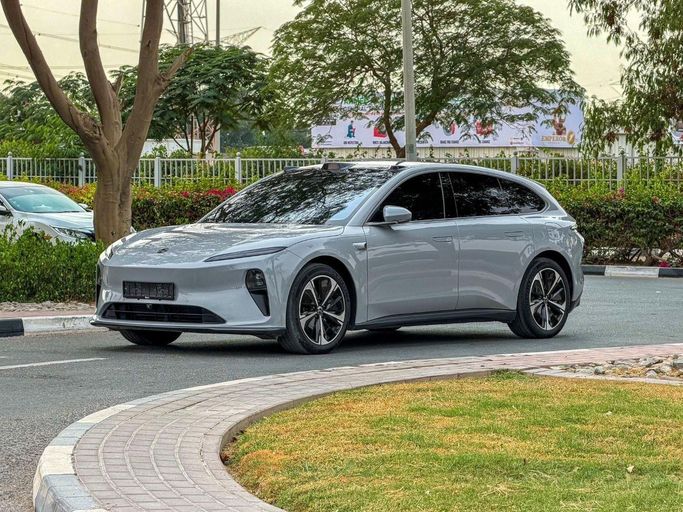 مستعملة Nio ET5 I, 2023 في في دبي من Mars Automobiles Trading LLC، اللون رمادي.  | AUTO.AE