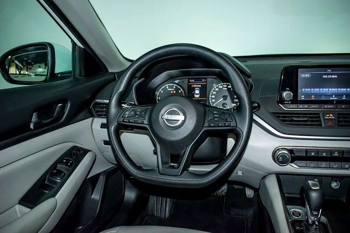 Подержанный Nissan Altima VI (L34) Рестайлинг, 2.5 л, 2023 в Дубае от AG Motors Белый цвет. GCC | AUTO.AE