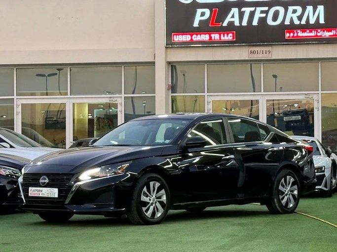 Used Nissan Altima VI (L34) Facelift, 2.5 l, 2024 in Dubai by Platform Used Cars, Black color. American Specs | AUTO.AE