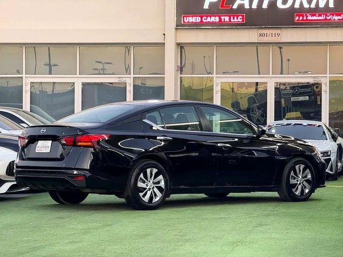 Used Nissan Altima VI (L34) Facelift, 2.5 l, 2024 in Dubai by Platform Used Cars, Black color. American Specs | AUTO.AE