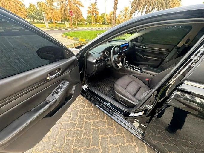Подержанный Nissan Altima VI (L34) Рестайлинг, 2.5 л, 2024 в Дубае от Abdo Al Muthanna Used Cars Черный цвет. Американская | AUTO.AE