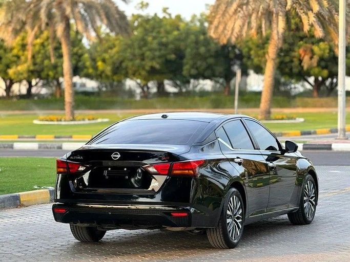 Подержанный Nissan Altima VI (L34) Рестайлинг, 2.5 л, 2024 в Дубае от Abdo Al Muthanna Used Cars Черный цвет. Американская | AUTO.AE