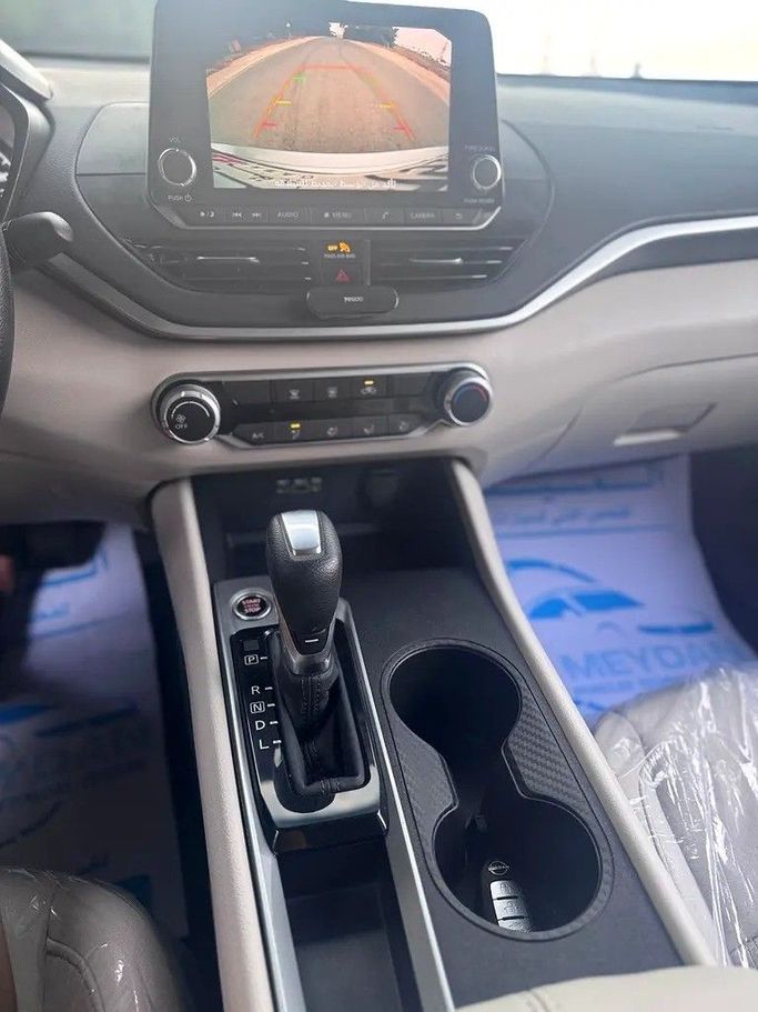 Подержанный Nissan Altima VI (L34) Рестайлинг, 2.5 л, 2024 в Дубае от Abdo Al Muthanna Used Cars Серебристый цвет. GCC | AUTO.AE