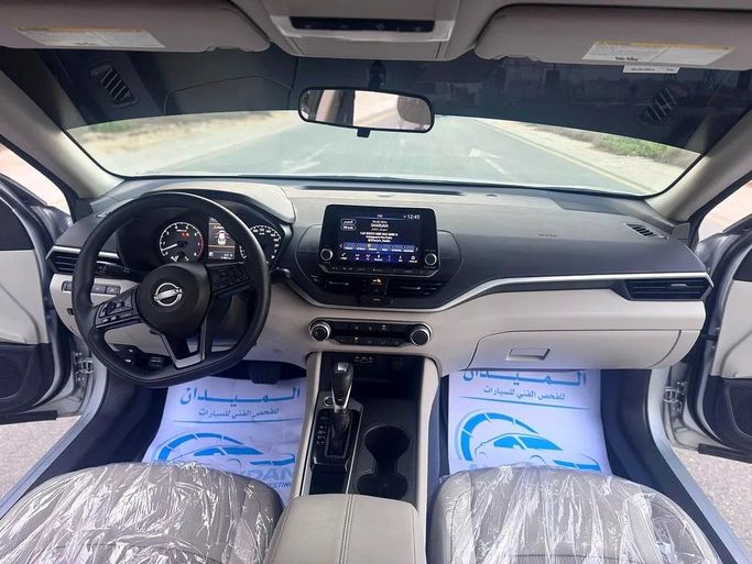 Подержанный Nissan Altima VI (L34) Рестайлинг, 2.5 л, 2024 в Дубае от Abdo Al Muthanna Used Cars Серебристый цвет. GCC | AUTO.AE