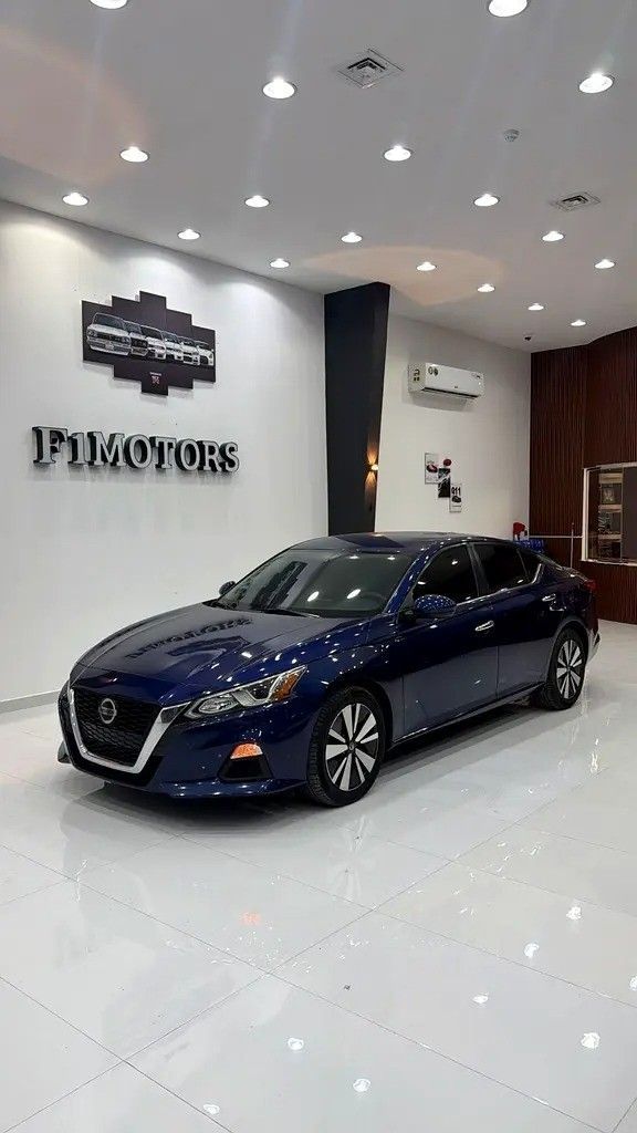 Used Nissan Altima VI (L34), 2.0 l, 2020 in Dubai by F1 Motors, Navy Blue color. American Specs | AUTO.AE