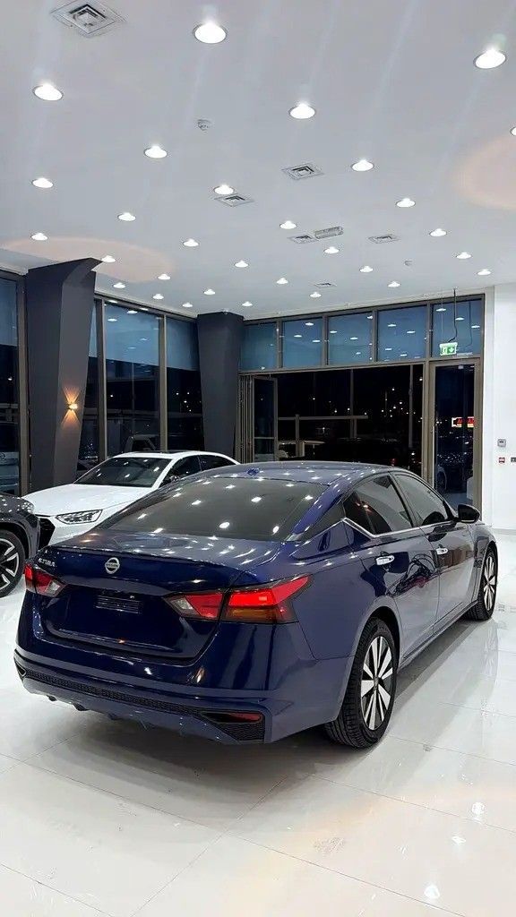 Used Nissan Altima VI (L34), 2.0 l, 2020 in Dubai by F1 Motors, Navy Blue color. American Specs | AUTO.AE