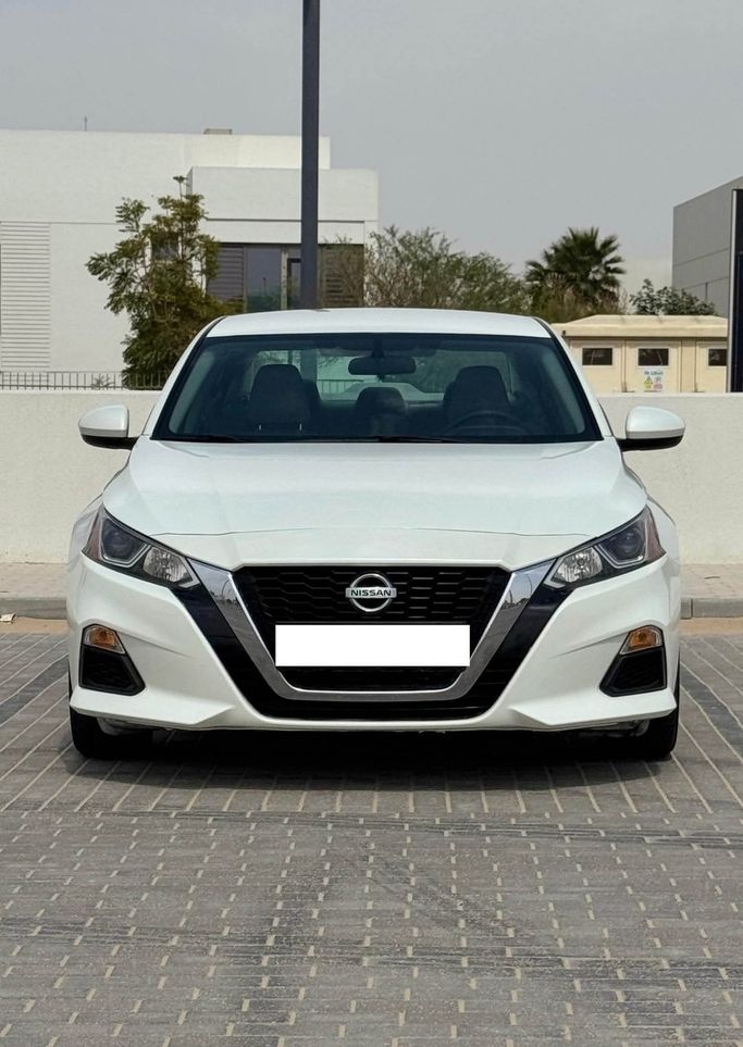 Подержанный Nissan Altima VI (L34), 2.5 л, 2022 в ОАЭ, Дубай Белый цвет. GCC | AUTO.AE | Объявление #278536