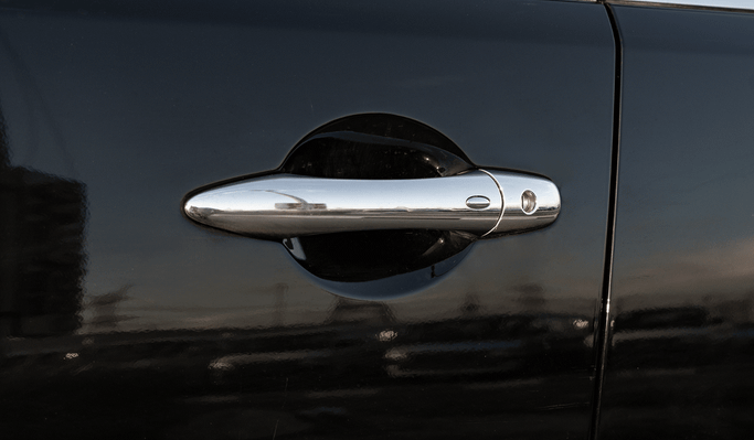 New Nissan Armada II Facelift, 5.6 l, 2024 in Dubai by Altass Motors, Black color. American Specs | AUTO.AE