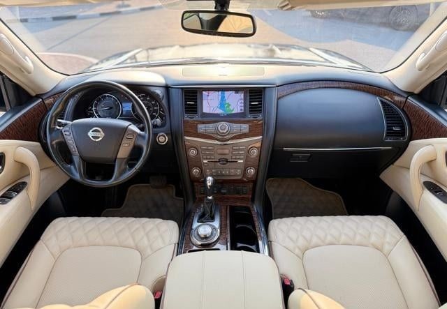 Подержанный Nissan Armada II, 5.6 л, 2019 в Дубае от Alhamd Motors Черный цвет. Американская | AUTO.AE