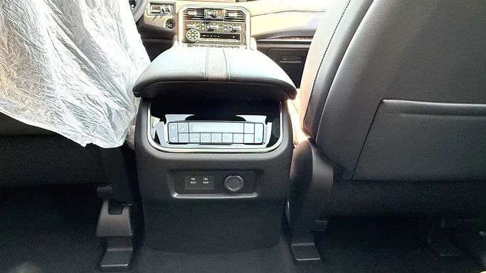 New Nissan Armada III, 3.5 l, 2025 in Dubai by Valcor Auto, Black color. Canadian Specs | AUTO.AE