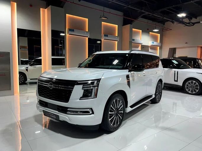 جديدة Nissan Armada ثالثاً, 3.5 l, 2025 في في دبي من Sultan Al Kutbi Motors، اللون أبيض. مواصفات الخليج | AUTO.AE