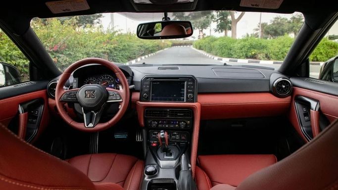 Новый Nissan GT-R I Рестайлинг 4, 3.8 л, 2025 в Дубае от Dresden Motors Черный цвет. Канадская | AUTO.AE