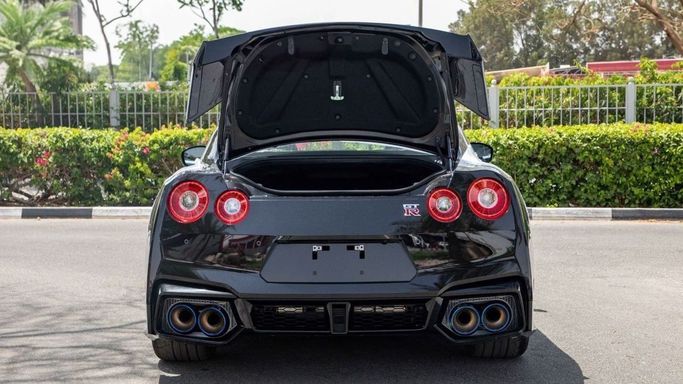Новый Nissan GT-R I Рестайлинг 4, 3.8 л, 2025 в Дубае от Dresden Motors Черный цвет. Канадская | AUTO.AE