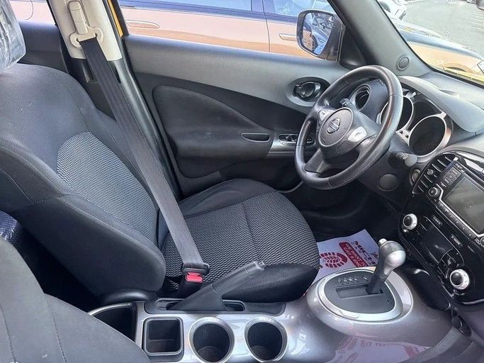 Подержанный Nissan Juke I Рестайлинг, 1.6 л, 2016 в Дубае от Shamil Motors Желтый цвет. GCC | AUTO.AE