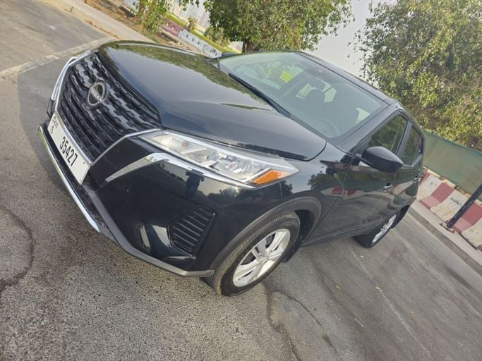 Nissan Kicks I Facelift, 2025  suv 5 dr. for rent in Dubai by more rent a car, black color | AUTO.AE