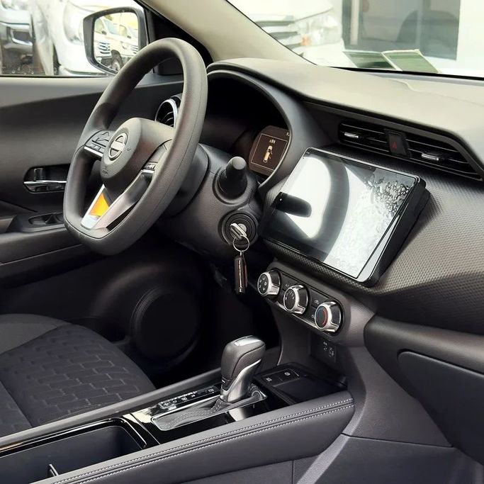 Новый Nissan Kicks I Рестайлинг, 1.5 л, 2025 в Дубае от Sola Motors Белый цвет. Other | AUTO.AE