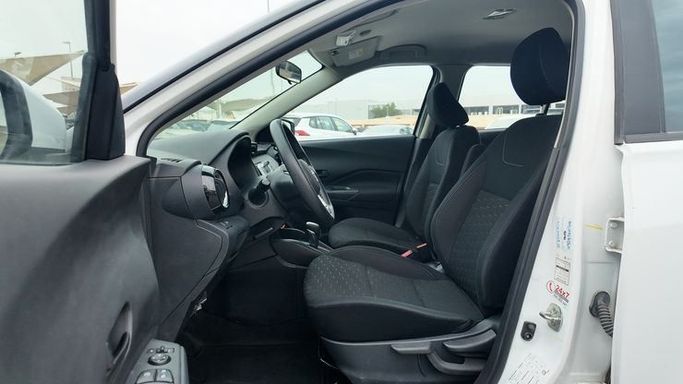 Used Nissan Kicks I Facelift, 1.6 l, 2024 in Dubai by Cariva Used Cars , White color. GCC Specs | AUTO.AE