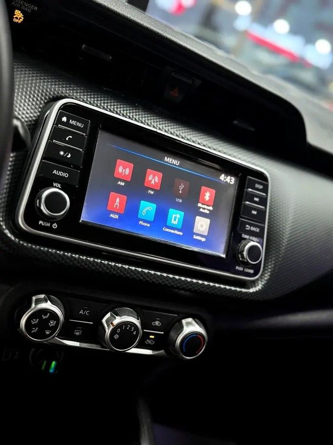 Подержанный Nissan Kicks I Рестайлинг, 1.6 л, 2021 в Дубае от F1 Motors Серый цвет. Американская | AUTO.AE