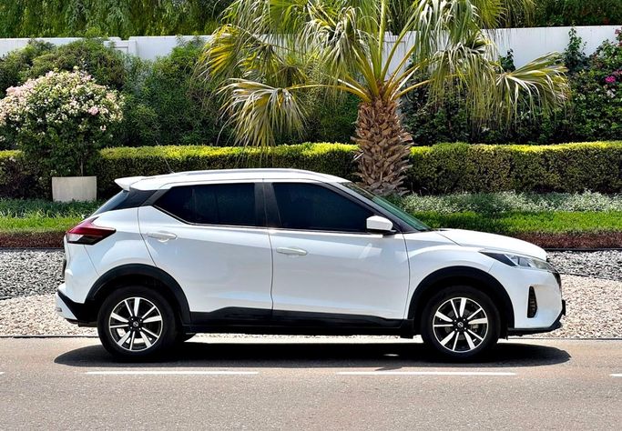 مستعملة Nissan Kicks أنا فيس ليفت، 1.6 لتر، 2022 في الإمارات، دبي من HIGHLAND CARZ، اللون أبيض. مواصفات الخليج | AUTO.AE | إعلان #296294 — صورة 5 من 12